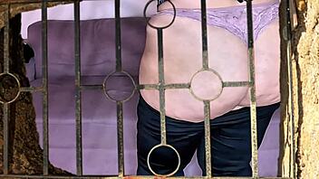 big ass neighbor teases watcher wildly 😈🍑