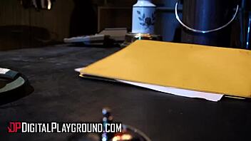 katrina jade gets haunted hotel creampie from handsome stud 💦👻😈