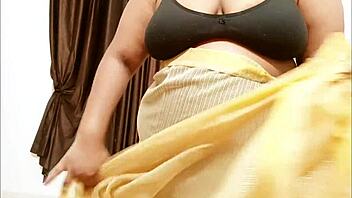 shwetha's saree teases massive indian boobs reveal