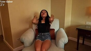 Cute Filipina Rides Tourist Cock 😍💦