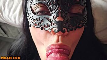 amateur milf devours thick cum-glazed muffin homemade fetish