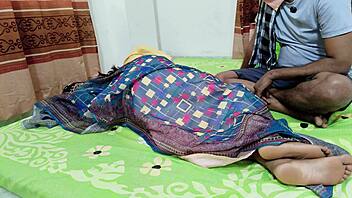 servant bangs sexy homeowner in desi passion 😍🔥