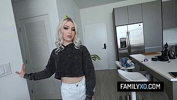 hot babe britt blair fucked hard for taking the car pov rough 😈🍆