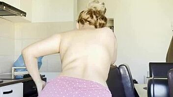 blonde's juicy big ass shakes in kitchen tease