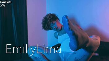 emilly shows off her sexy pretty feet barefoot nylon fetish closeup 😍👣