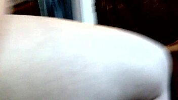 horny amateur fingers fat pussy squirting wildly