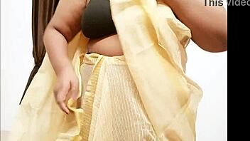 shwetha's saree teases massive indian boobs reveal