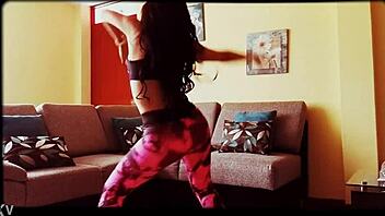 Peruvian Prostitute Pilar Gasca Shakes Ass Seductively