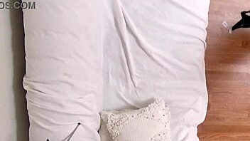 hey sammy, why's your pawg throat taking this triple x pounding?