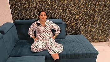 saas bends over for damad's hardcore pussy pounding on bed