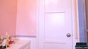 check out this big ass blonde model nude?