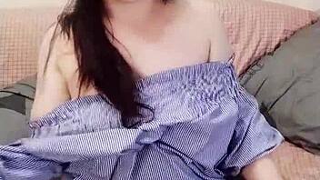 horny lammy pixels out with dildo vibes 😈🔥