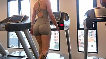 Fitness babe with big ass crushes gym treadmill workout