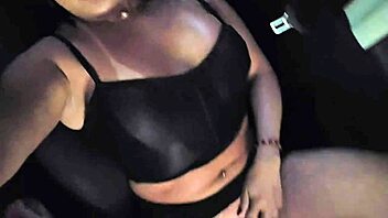 Safada app driver waits for married guy in parking lot fuck