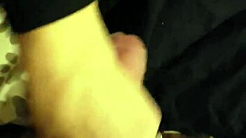 lady, gimme that hot glass handjob now