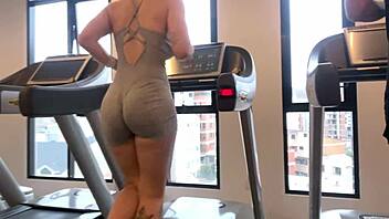 Fitness babe with big ass crushes gym treadmill workout