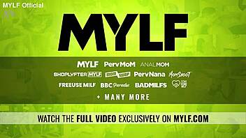 sharing our kinky milf double penetrated on restaurant desk