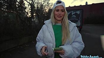 hey agent wanna see my blonde tacos?