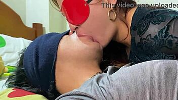 Colombian babe shares deep wet french kiss passionately