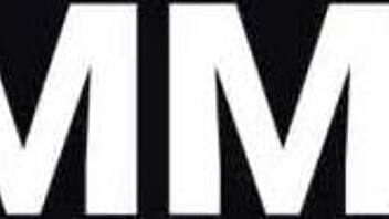 elita shaw stares deep into my eyes slurping my cock hungrily