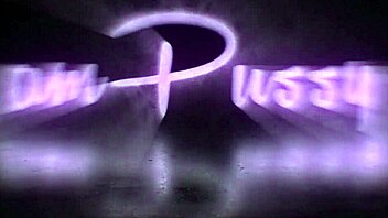 hey check this wet shaved pussy closeup toy play