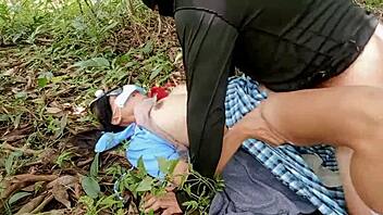 pinay college girls sneak off to jungle for secret hookup