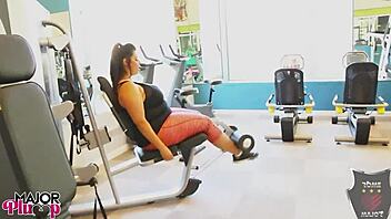 Sofia rose eye-fucks rome major gym flirt to pussy pounding