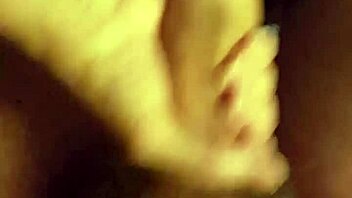 lady, gimme that hot glass handjob now