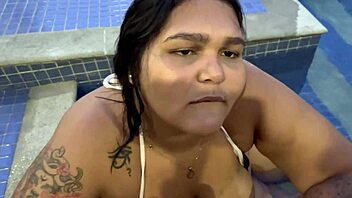 Novinha Maria BBW Sucks Huge Cock Hidden Poolside First Time