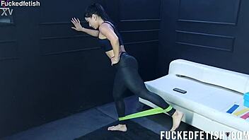 damn moonblack's curvy ass in sportwear looks hot!