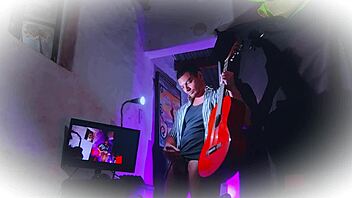 i rub huge cock on yamaha guitar in sexy old doctor cosplay