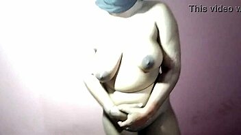 Curvy girlfriend's huge natural tits bounce wildly