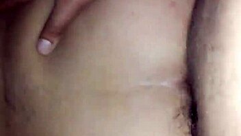 en un telo de peru... uhh asi de rico me coje el peruanito