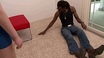 huge black cock rips sexy white cutie's wet pussy quickie