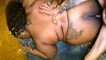 super bbw shakes huge natural tits and plump curves