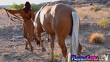 oh gosh, my big tits bounce as i strip on horseback outside... um, pussy out too! 🐴💦