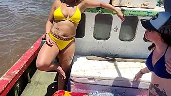 Hubby Watches Bulls Creampie Big Ass BBW Wife on Boat