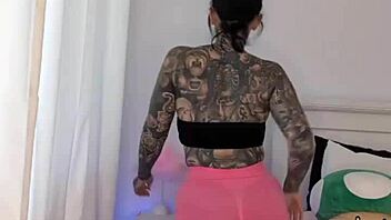 melody radford gym tights try on