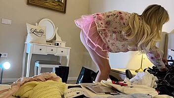 ever wonder what big tits backstage handjob feels like?