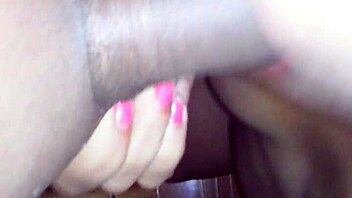 amateur hotel slut loves sucking huge amateur cock