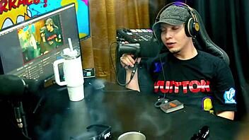 the naughty 18-year-old safada showed her sweaty pussy close up what would you do with this sexy latina bruna lambertini