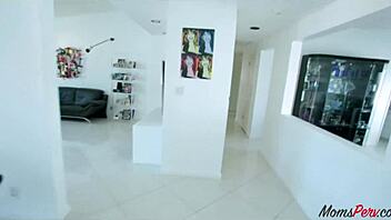 horny pregnant milf sucks off young stud after trick