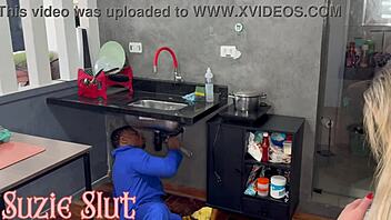 Plumber's Service Turns Into Steamy Anal Quickie With Big Ass Latina Slut