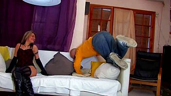 mature milf threesome with deepthroat doggy gaping