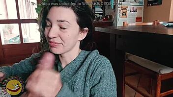 valentine's morning blowjob and swallow from cute homemade babe