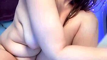 Horny Student Fingers Fat Pussy Hard Until Squirting Explosion