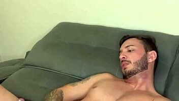 tesão louco tive que bater punheta