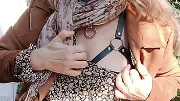 exhibition slave flashes in city streets 😈🔥