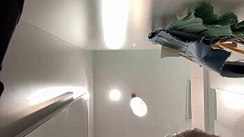 bbw teen masturbates wet in changing room 💦