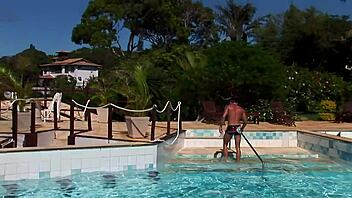 Fucking Sexy Blonde Milf Outdoors with Deepthroat and Gaping Pussy